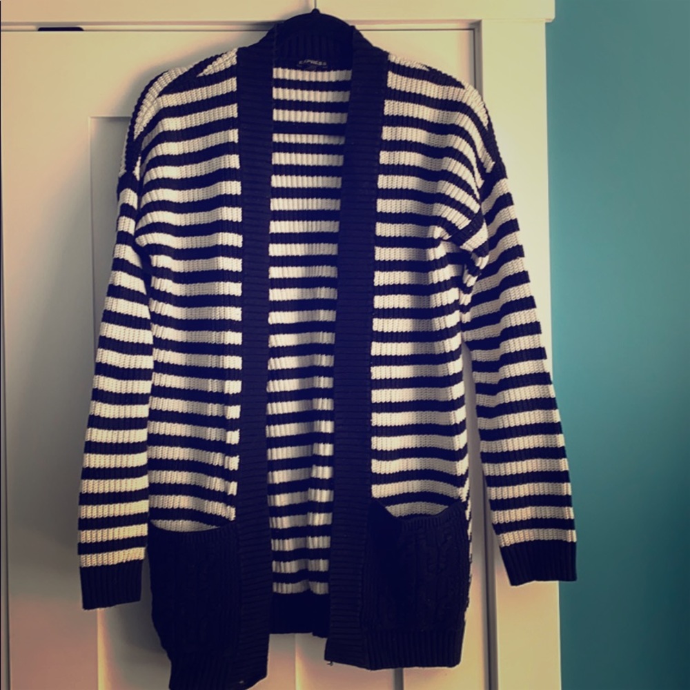 Stripped oversized cardigan with pockets